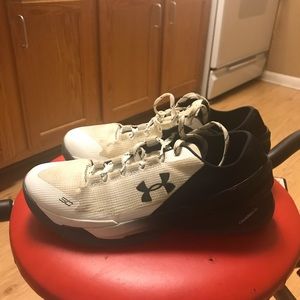 Size 11 Under Armour Steph Curry White/Black